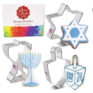 NIB Ann Clark Hanakuh Cookie Cutters